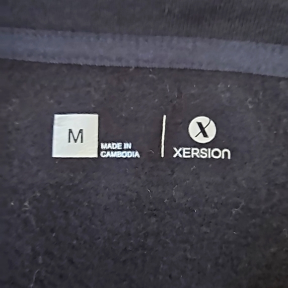 Xersion Braided Sleeve Detail Crew Sweatshirt  Size M - Picture 5 of 7